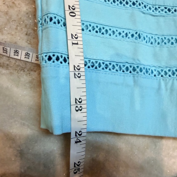 Chico’s Light Blue Cropped Pants Lace Trim Size 3 US 16 Pull On - Picture 10 of 11